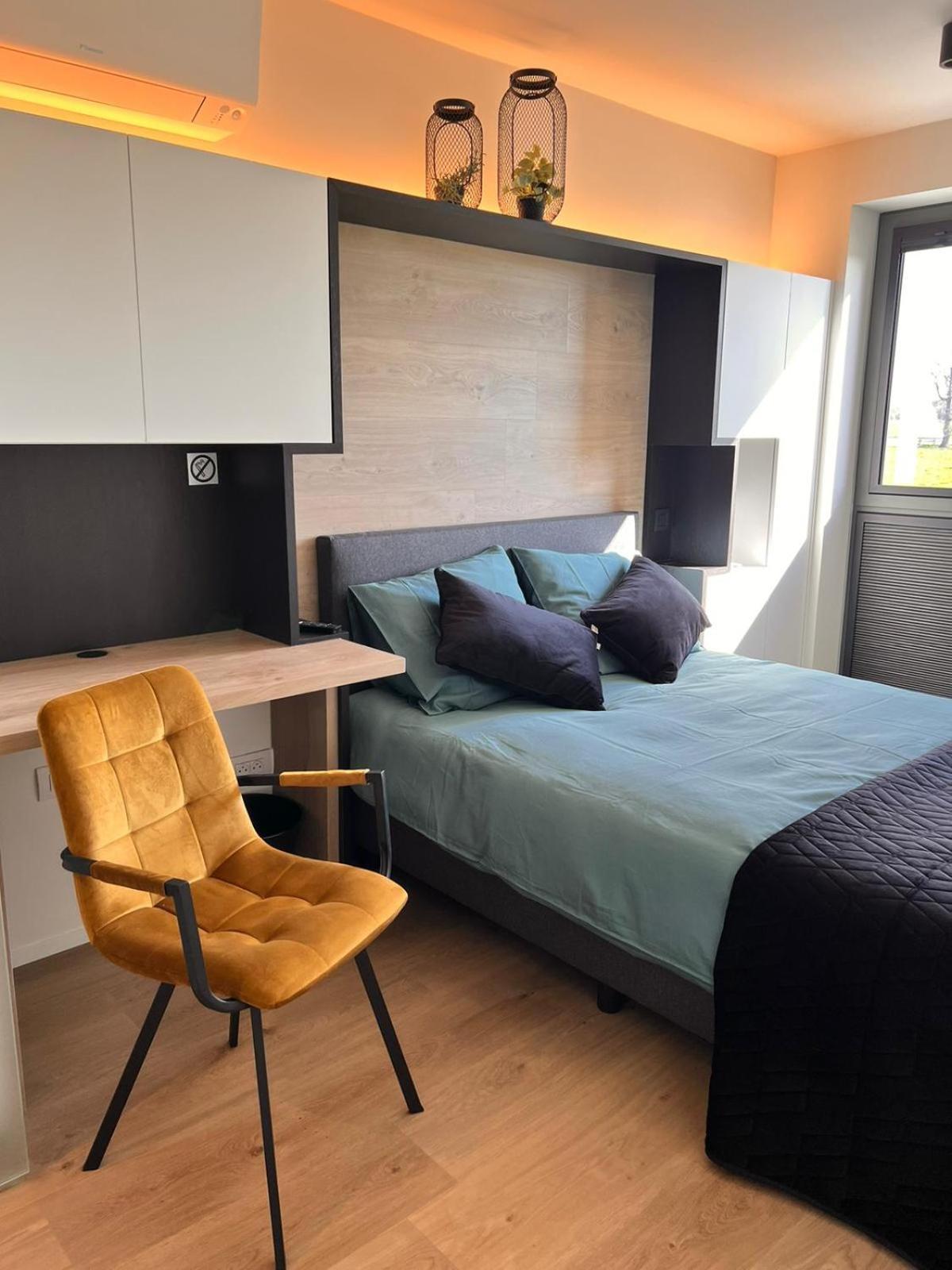 Inova Guesthouse 하셀트 외부 사진
