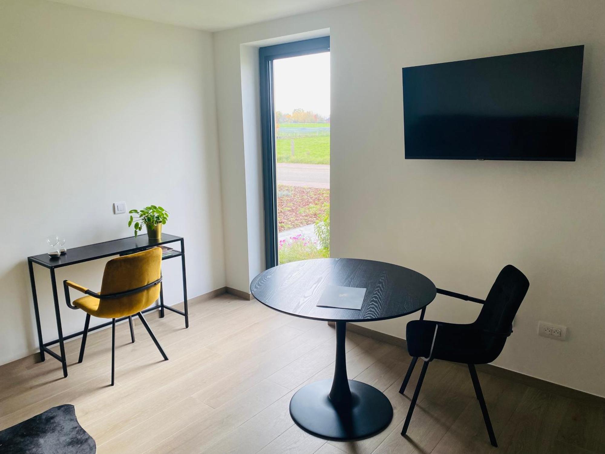Inova Guesthouse 하셀트 외부 사진