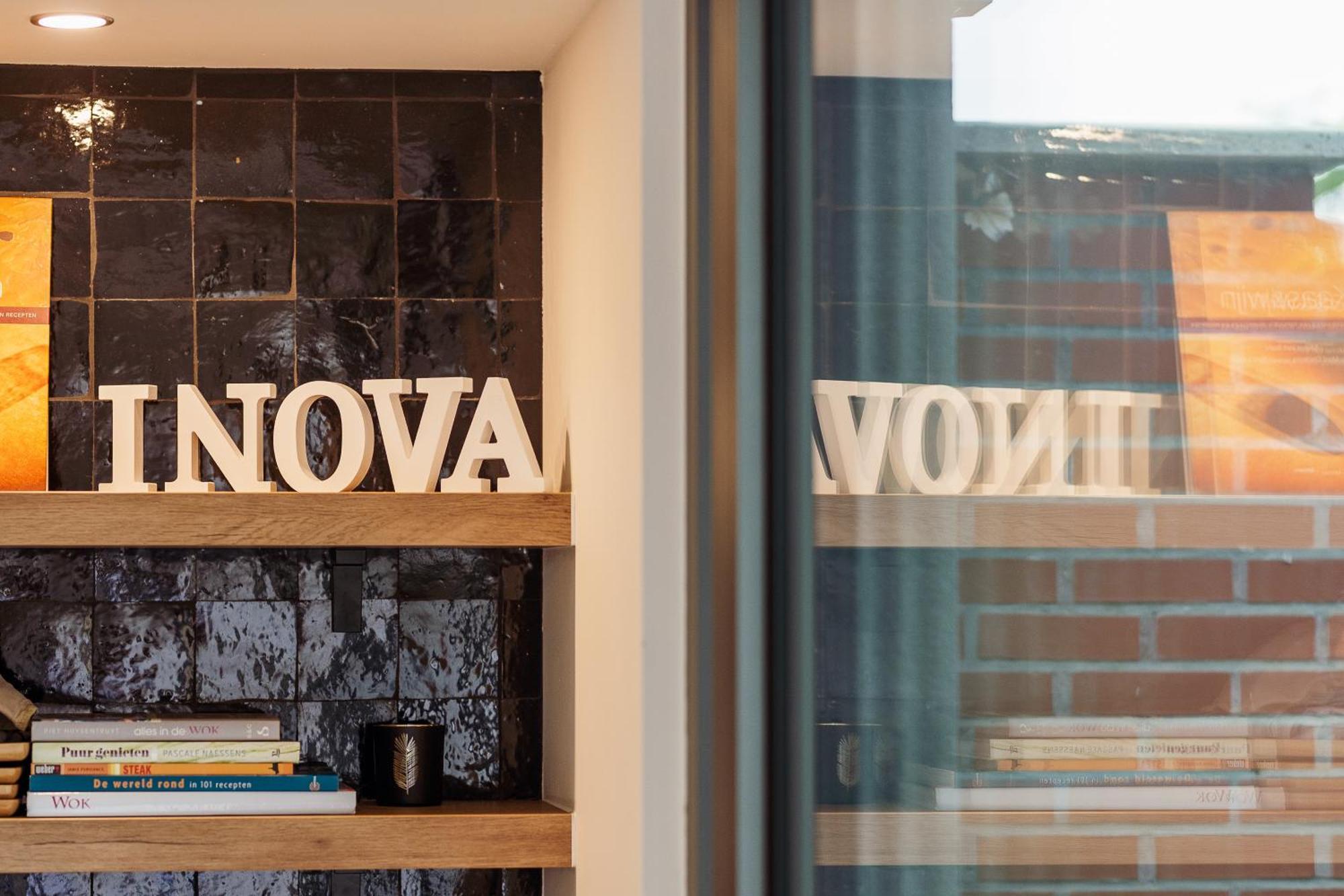 Inova Guesthouse 하셀트 외부 사진